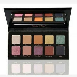 Violet Voss Essentials Palette
